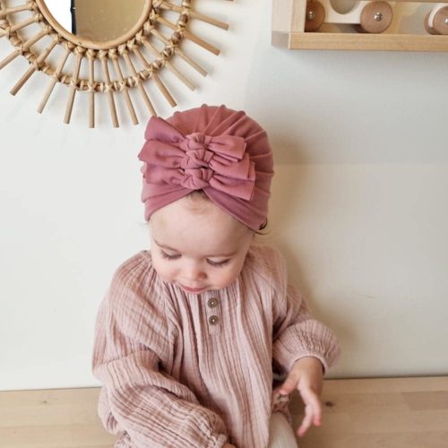 Baby's turban medium pink from above